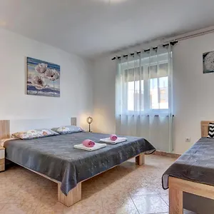 Kajfes , Fažana Croazia
